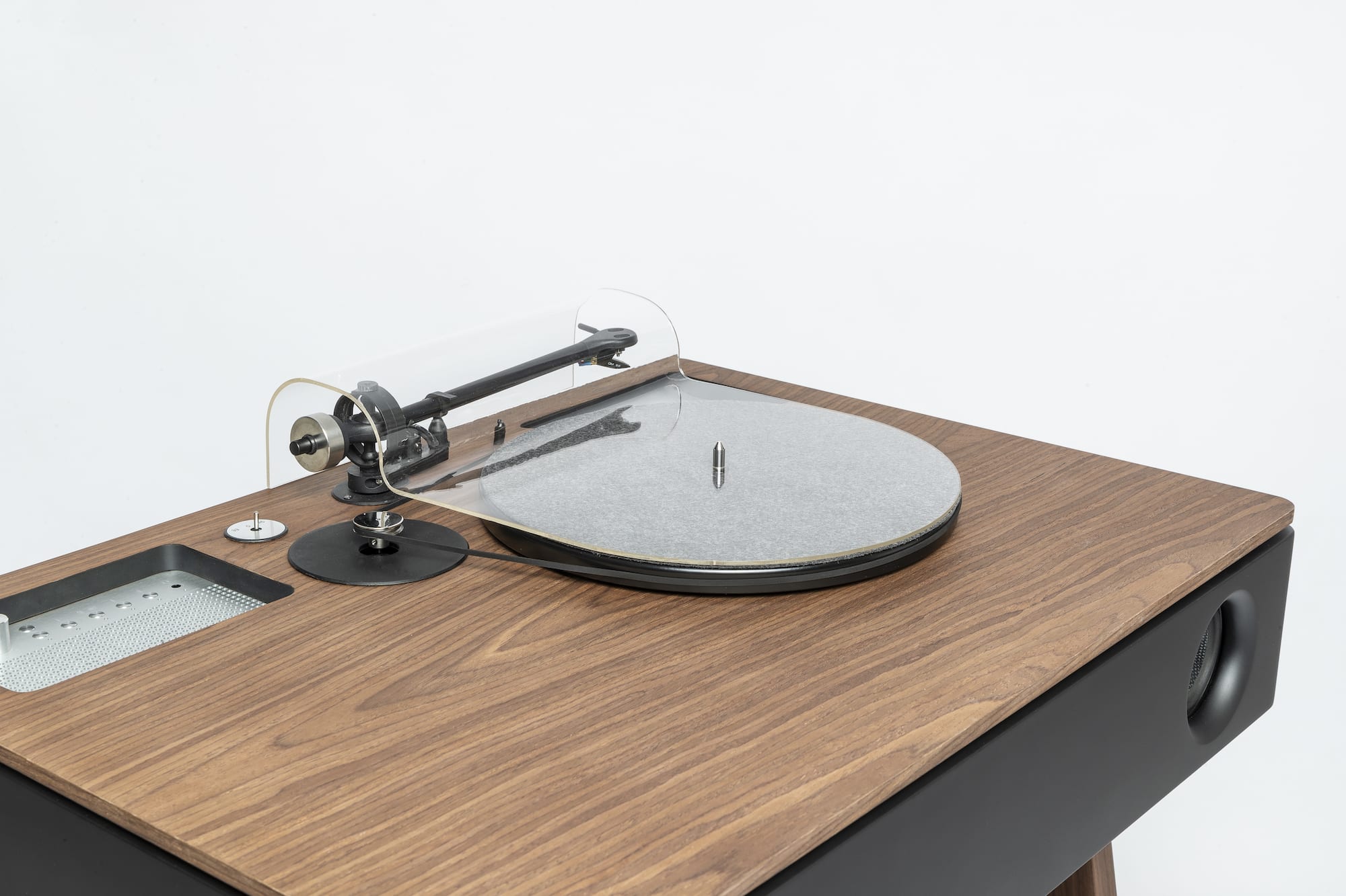 LX Turntable Oak