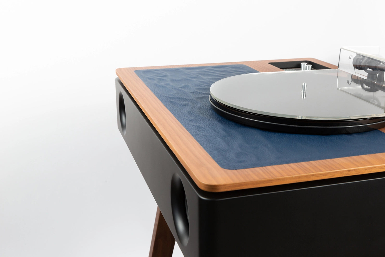 LX Turntable Supakitch Walnut