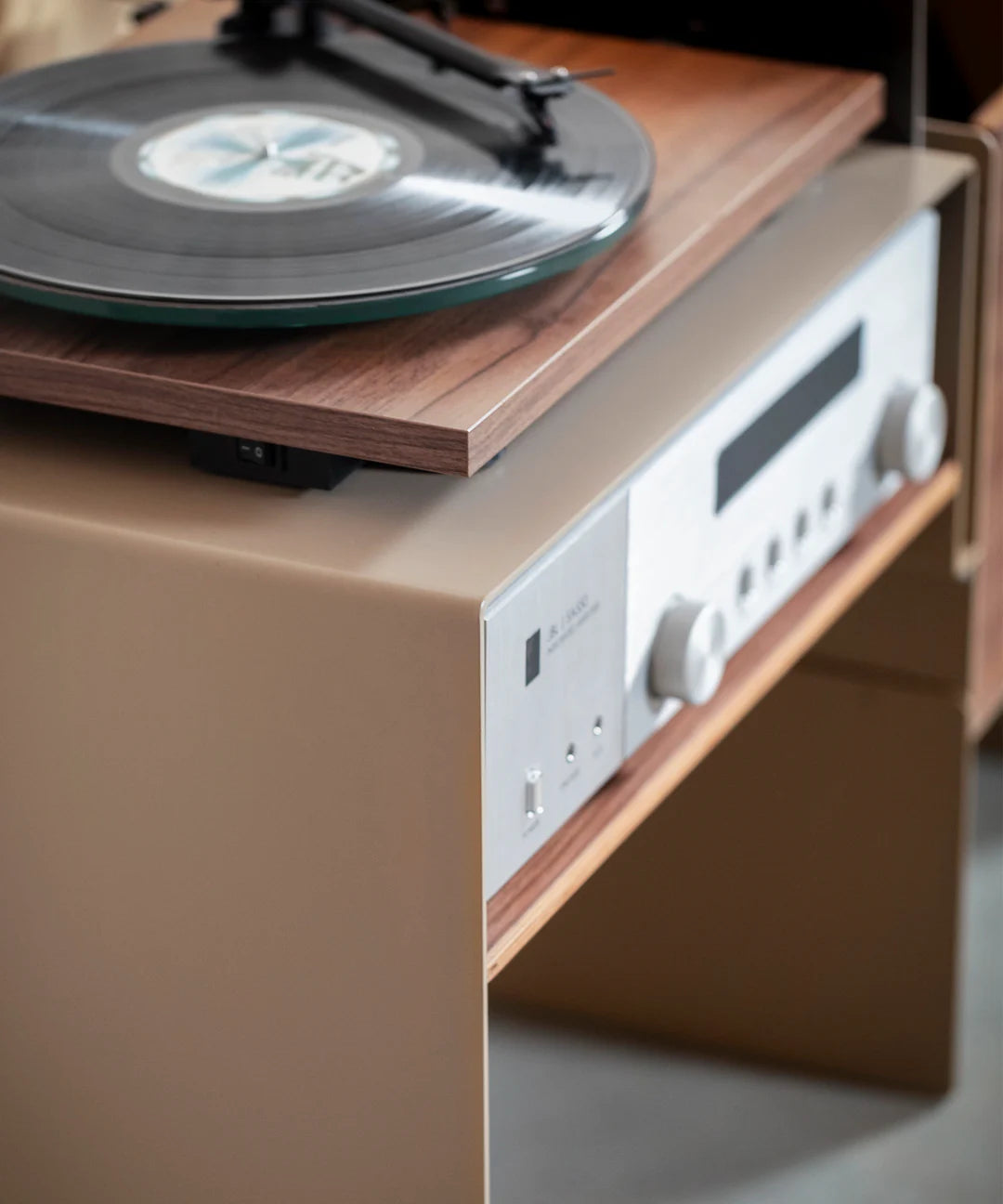 Console per basso in vinile - tortora  e noce - Loia
